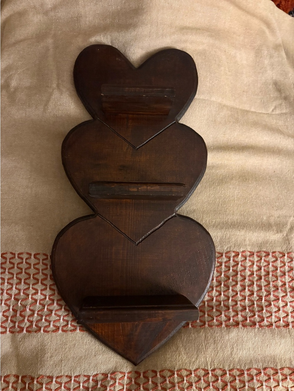 Vintage 1980s Three-Tier Wood
Heart Wall Display Shelf - Dark
Walnut Finish 19in